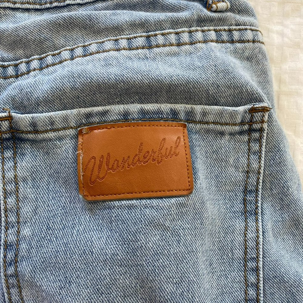 womans wonderful jeans